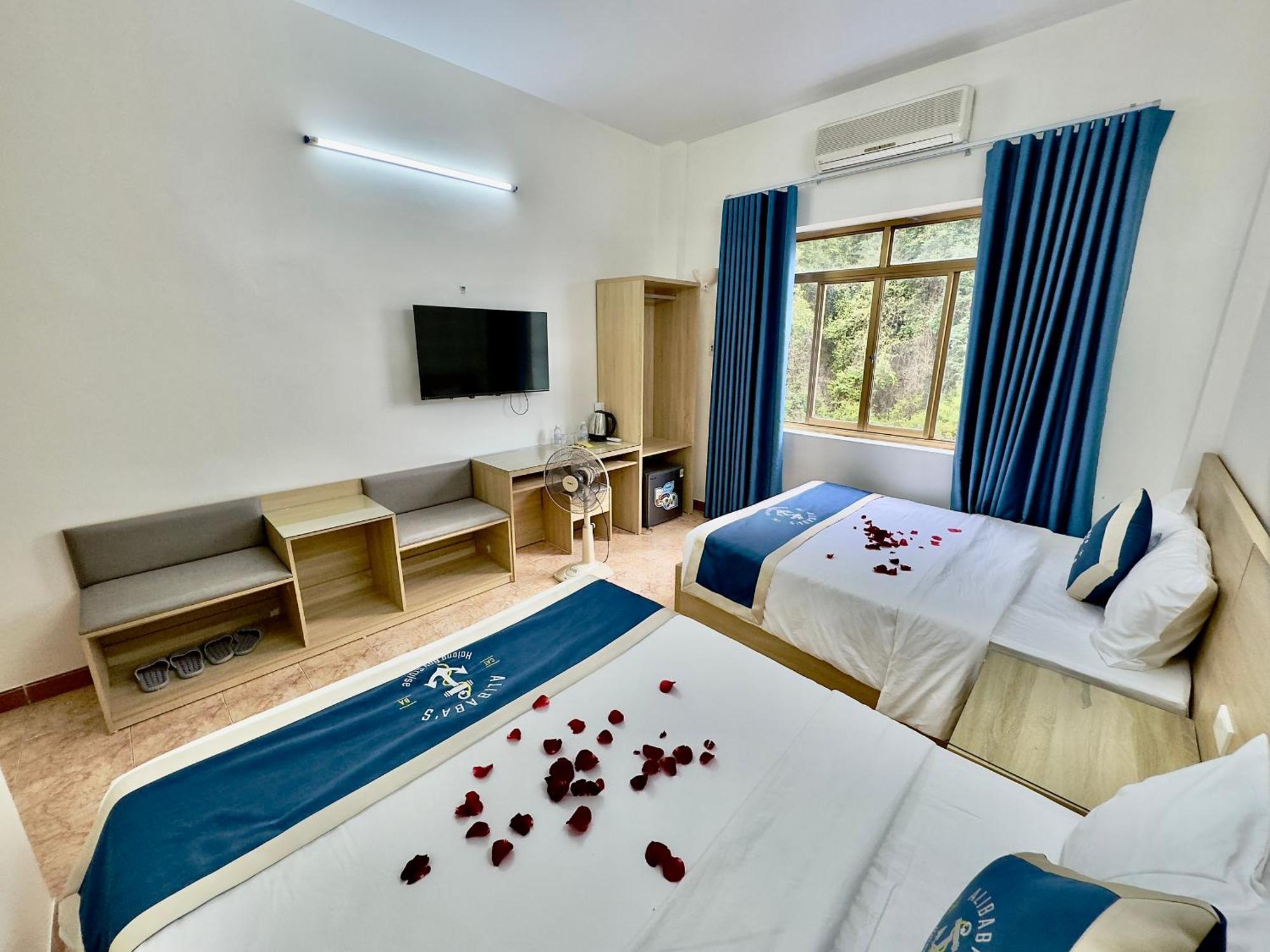 Cat Ba Plaza Hotel Dong Khe Sau Exteriér fotografie