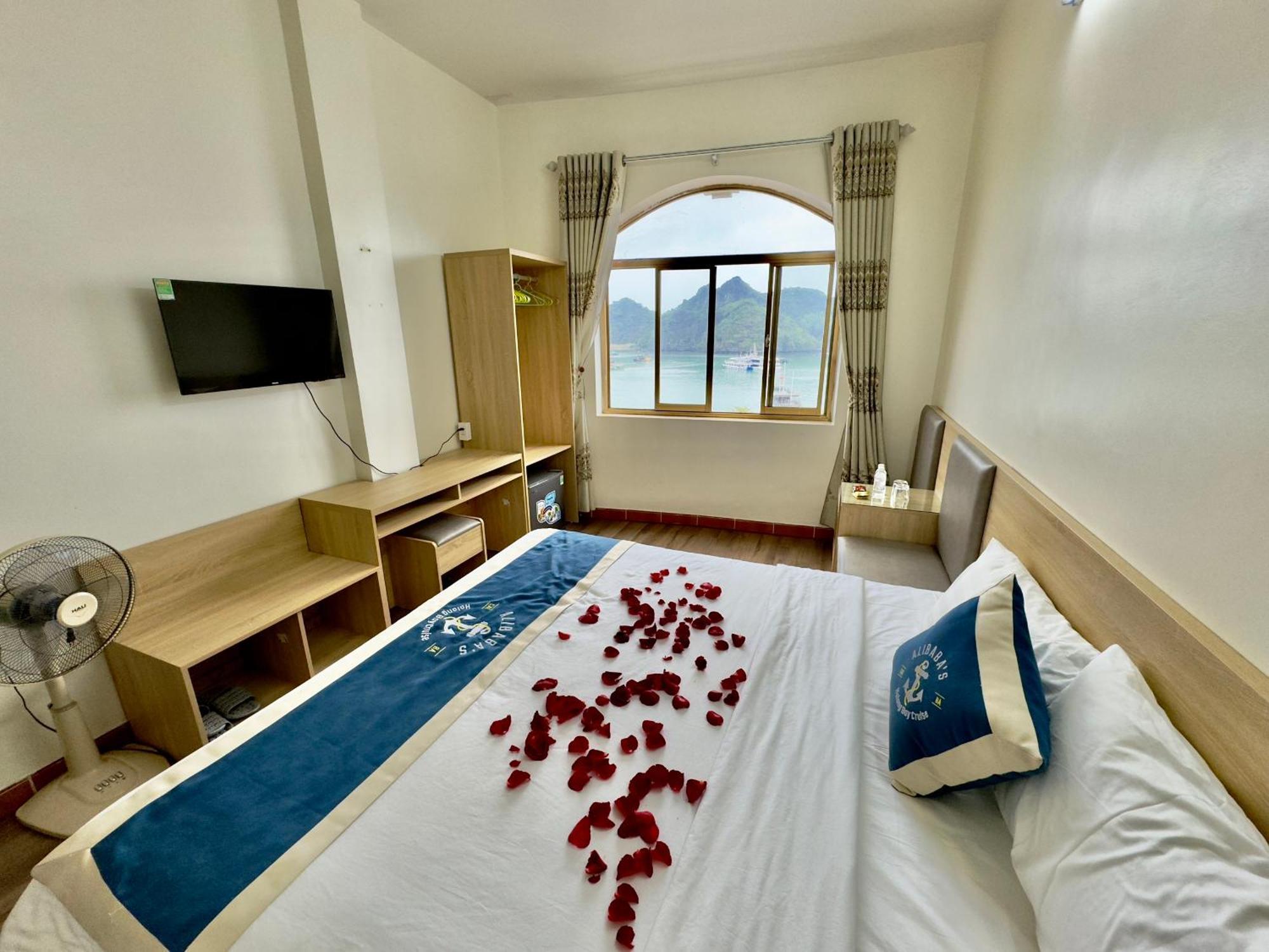 Cat Ba Plaza Hotel Dong Khe Sau Exteriér fotografie